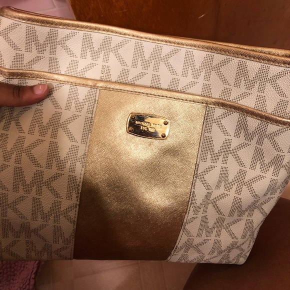 MK PURSE WITH MATCHING WALLET - Picture 1 of 5